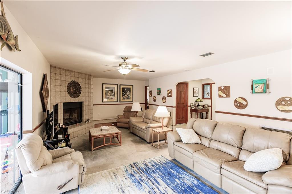 MANATEE POINT - Residential