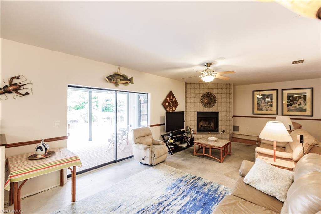 MANATEE POINT - Residential