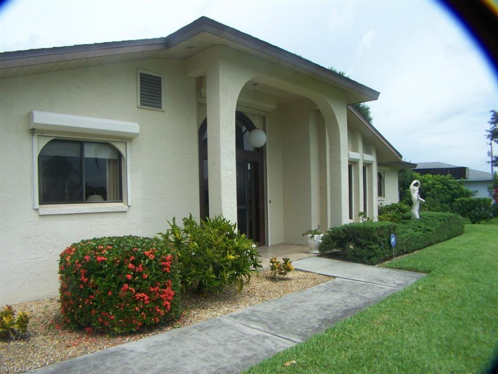 COUNTRY CLUB ESTATES - Residential