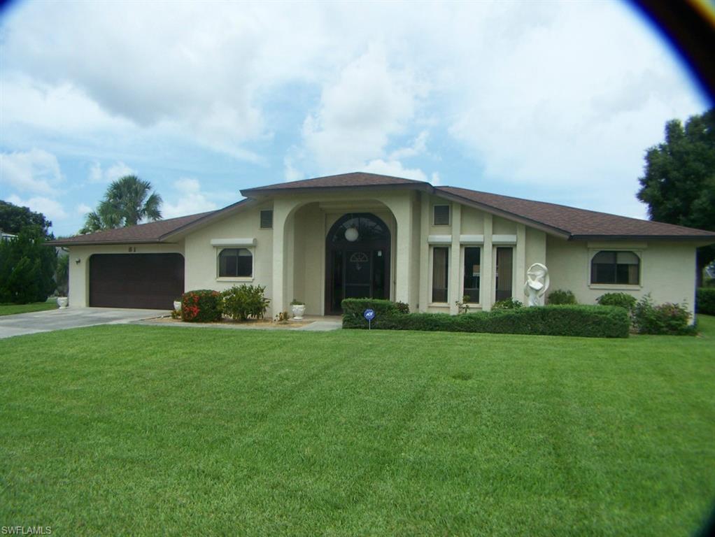 COUNTRY CLUB ESTATES - Residential