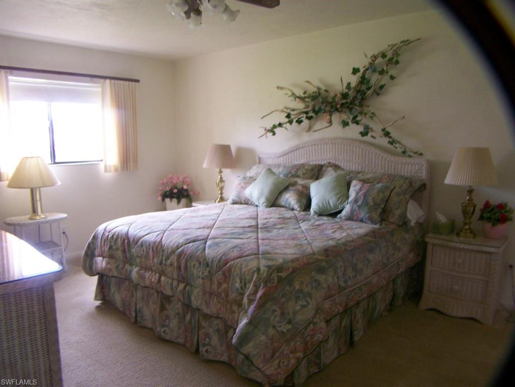 COUNTRY CLUB ESTATES - Residential