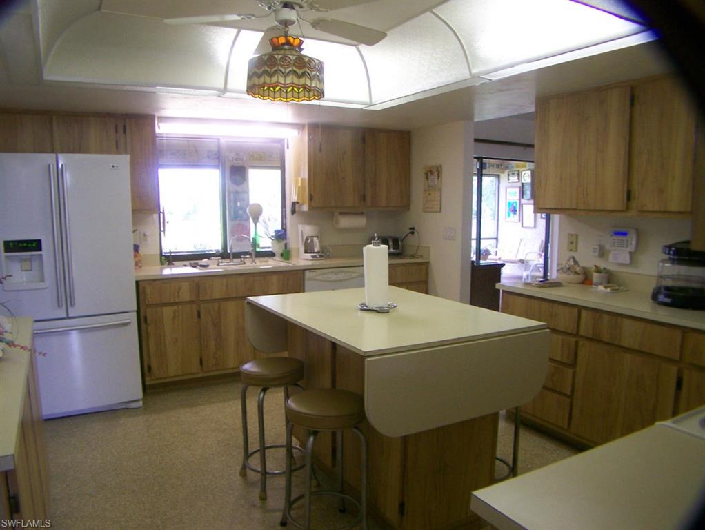 COUNTRY CLUB ESTATES - Residential