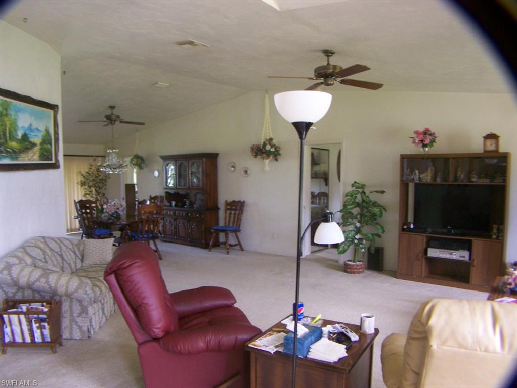 COUNTRY CLUB ESTATES - Residential