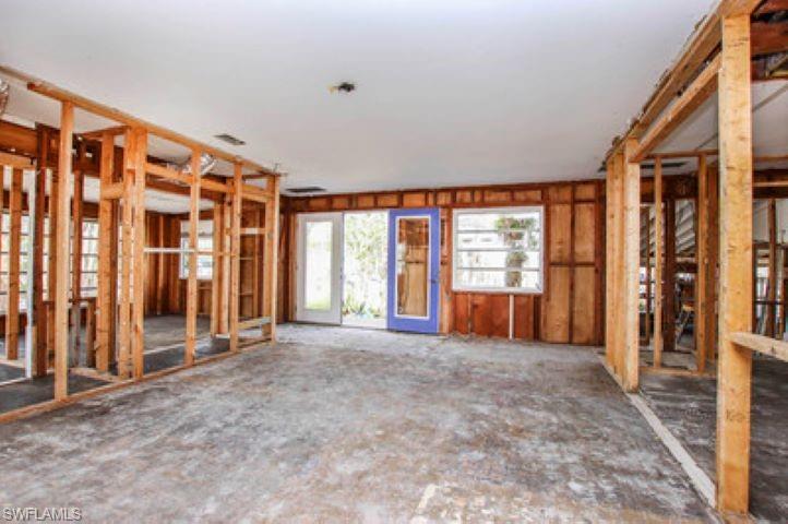 METES AND BOUNDS - Residential