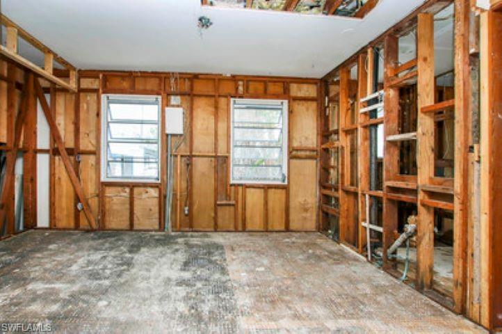 METES AND BOUNDS - Residential