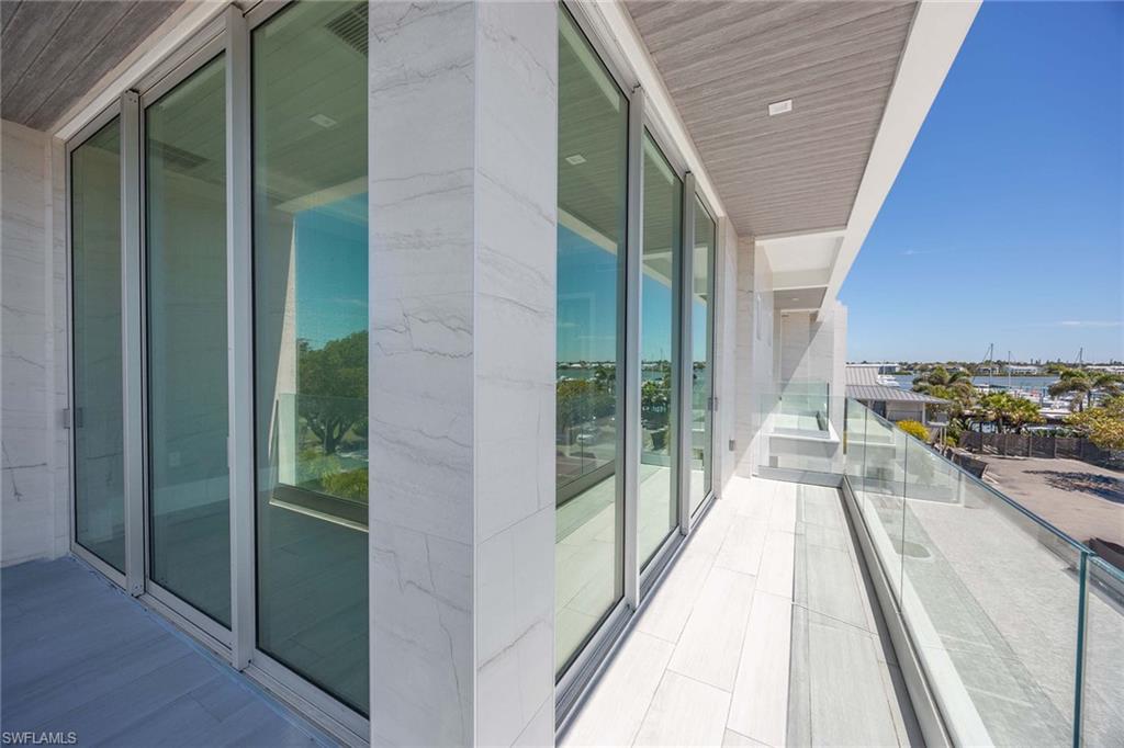 NAUTILUS NAPLES - Residential