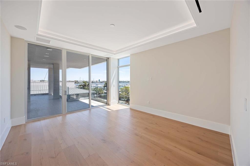 NAUTILUS NAPLES - Residential