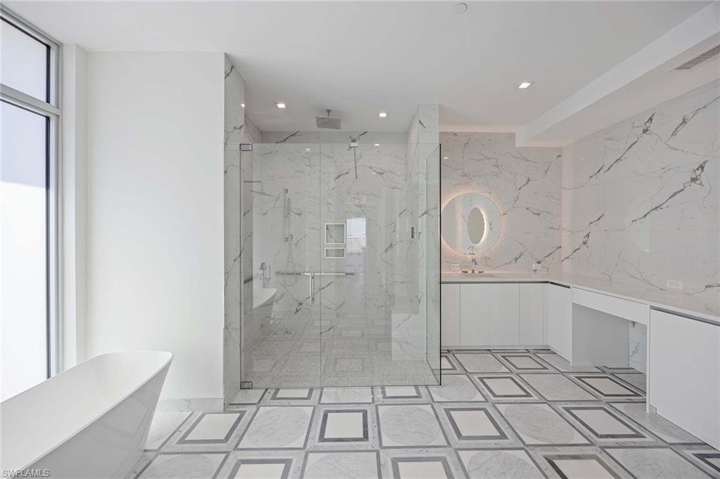 NAUTILUS NAPLES - Residential