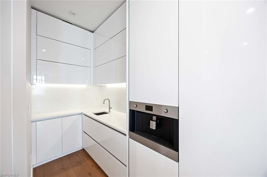 NAUTILUS NAPLES - Residential