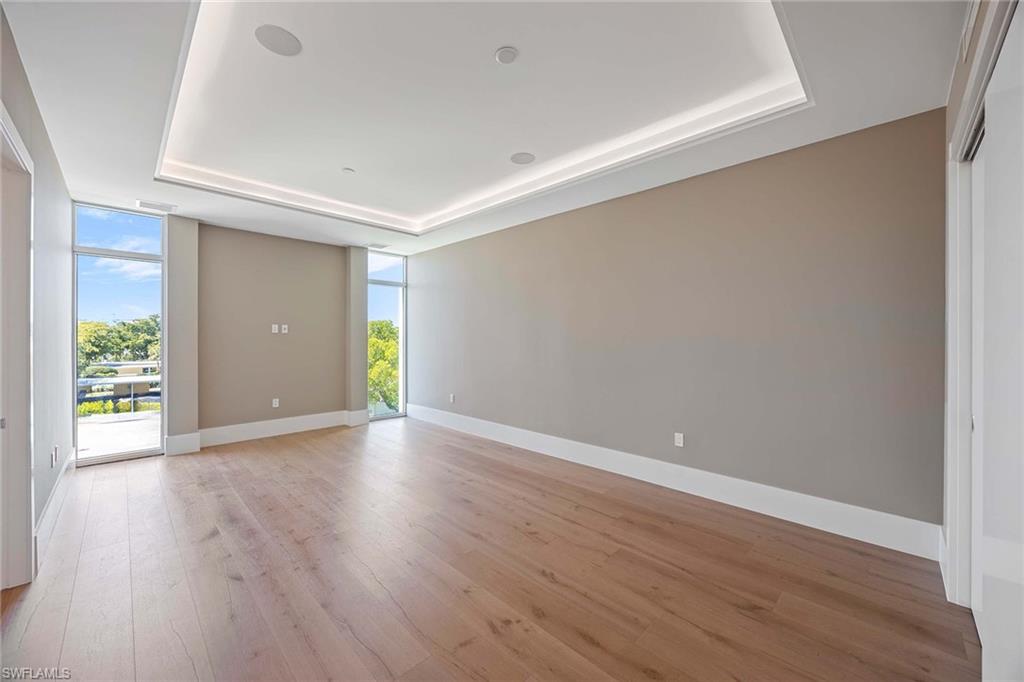 NAUTILUS NAPLES - Residential