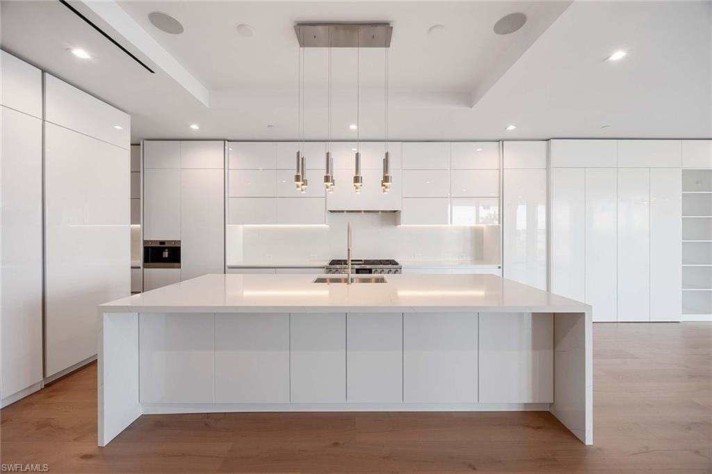 NAUTILUS NAPLES - Residential