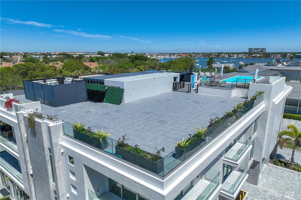 NAUTILUS NAPLES - Residential