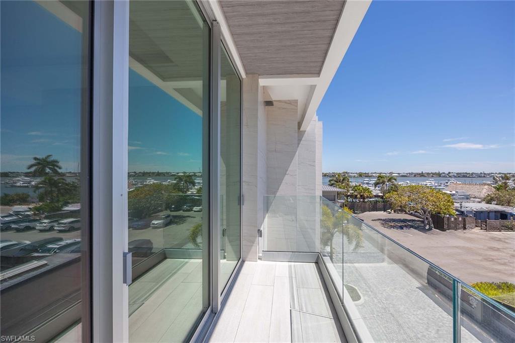 NAUTILUS NAPLES - Residential