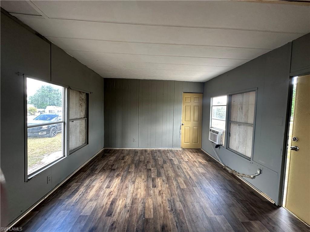 SUNCOAST ESTATES UNREC - Residential Lease