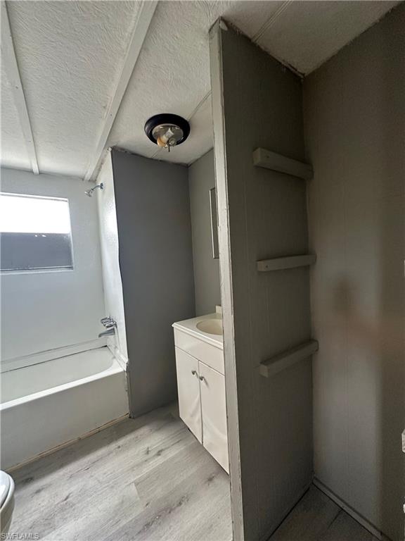 SUNCOAST ESTATES UNREC - Residential Lease