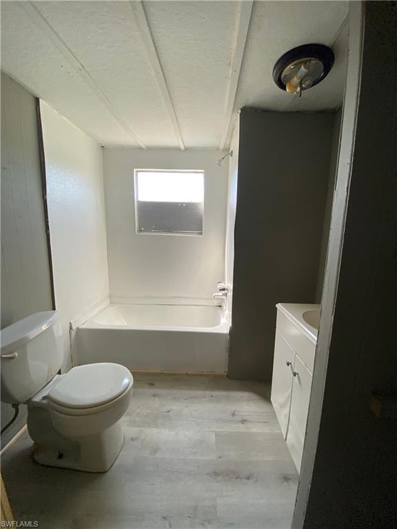 SUNCOAST ESTATES UNREC - Residential Lease