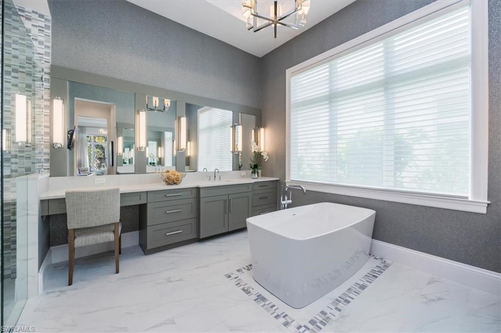 WINDWARD ISLE - Residential