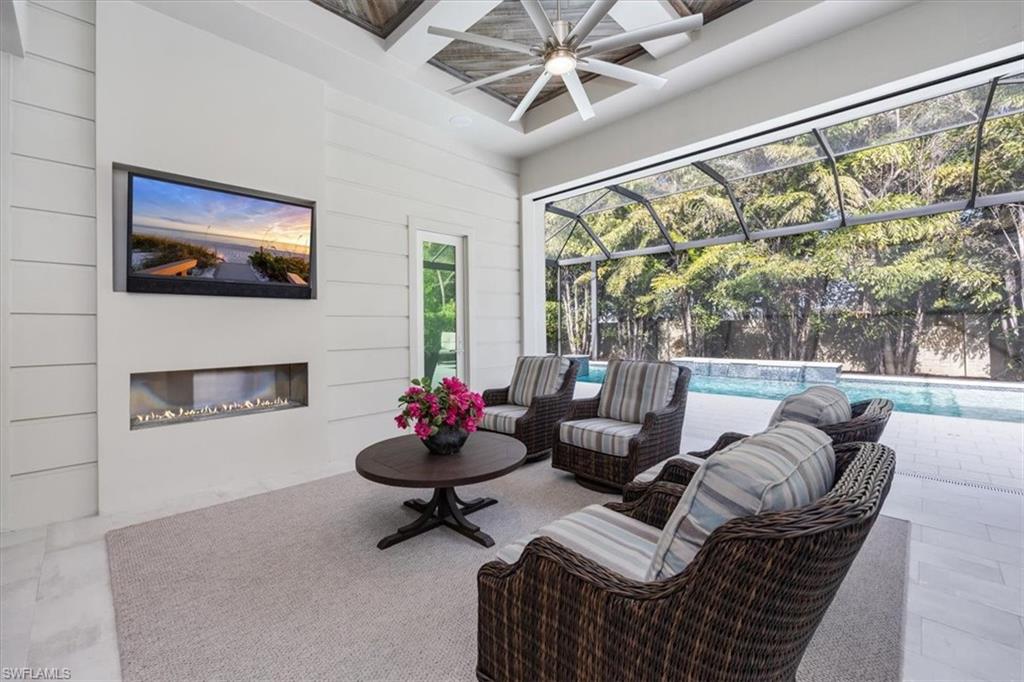 WINDWARD ISLE - Residential