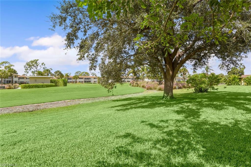 LAKEWOOD VILLAS - Residential