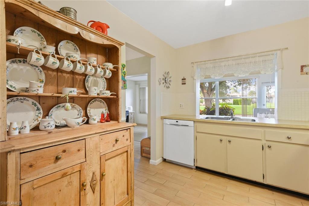 LAKEWOOD VILLAS - Residential