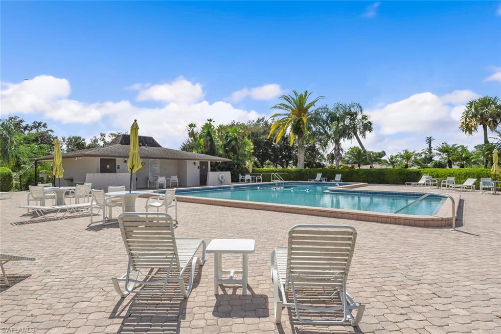 LAKEWOOD VILLAS - Residential