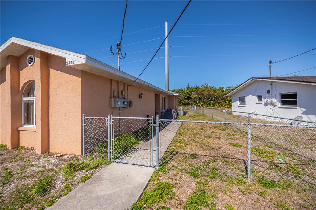 CAPE CORAL - Residential