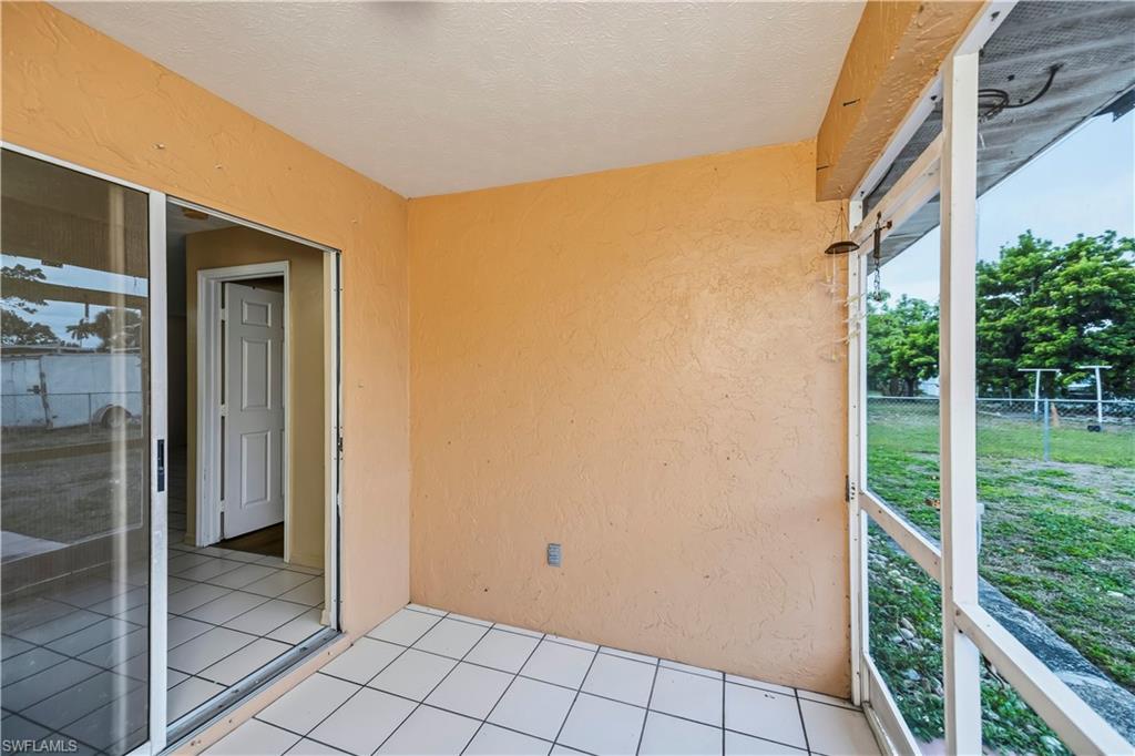 CAPE CORAL - Residential