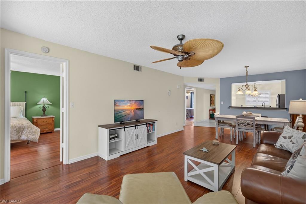 737 Landover CT 102