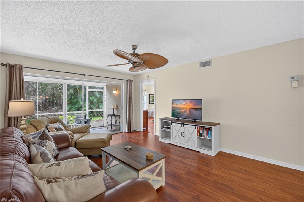 737 Landover CT 102