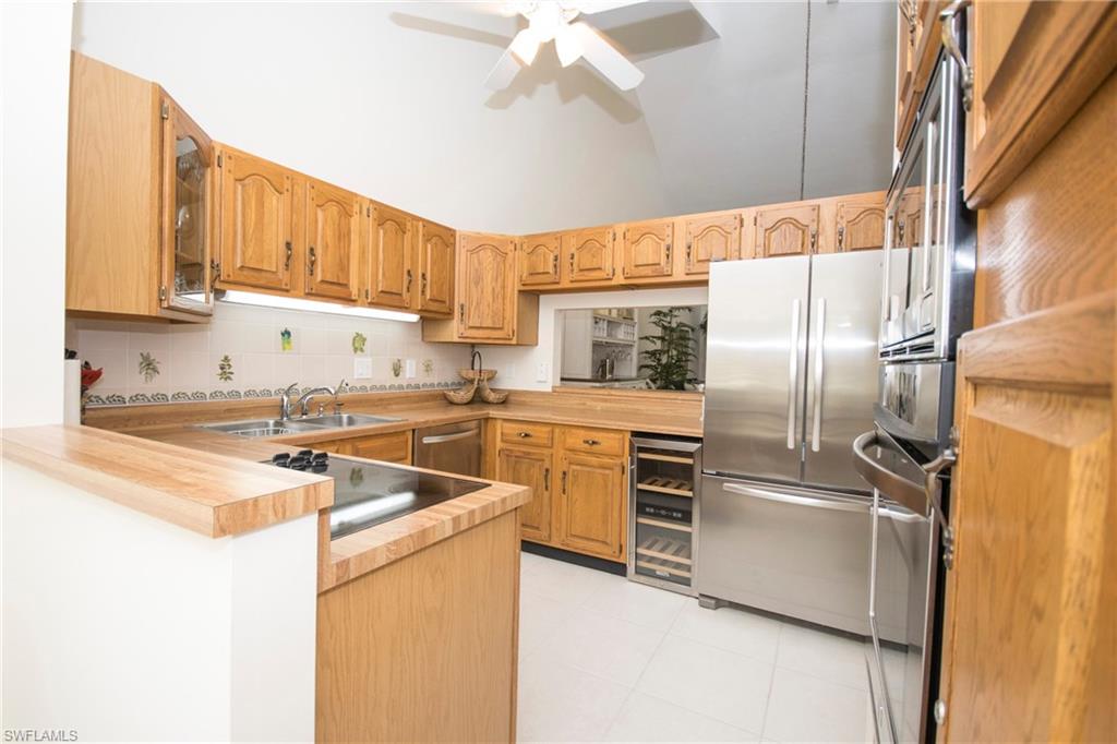 BEARS PAW VILLAS - Residential