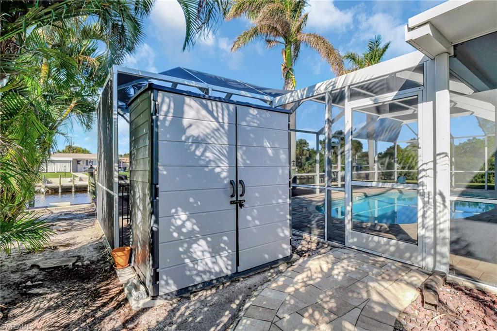 YACHT CLUB - Residential