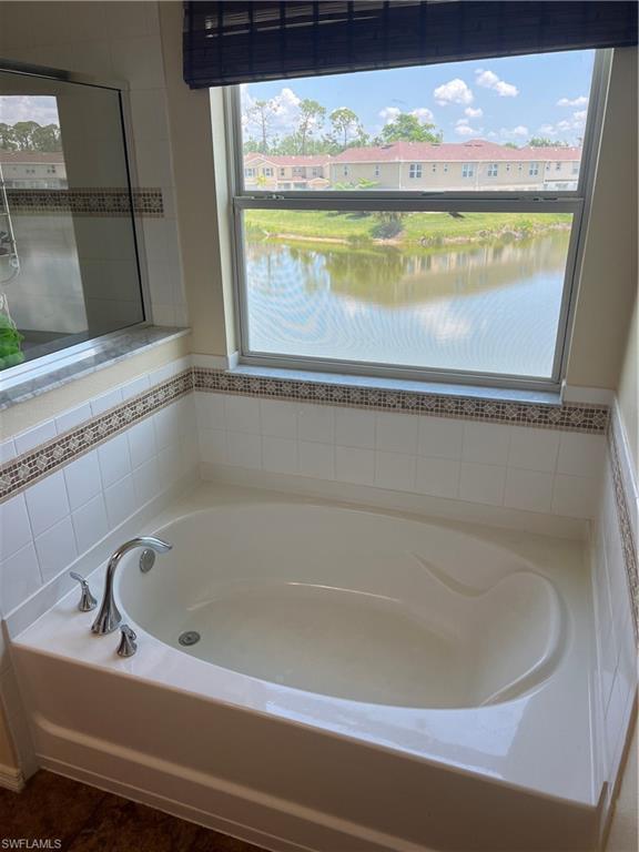 BAYSHORE COMMONS - Residential