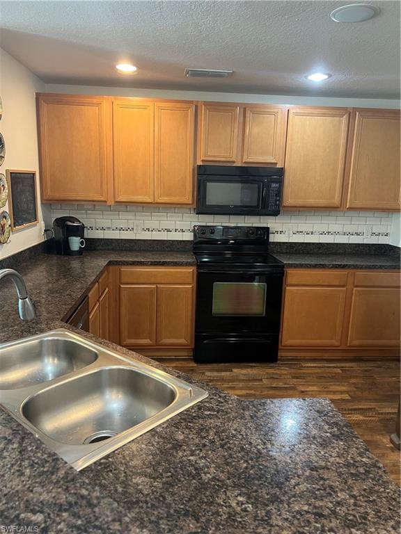 BAYSHORE COMMONS - Residential