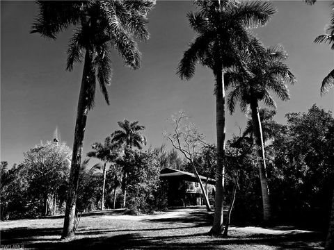 Photo of 1551 Bembury DR, NAPLES, FL 34102 (MLS # 226003204)