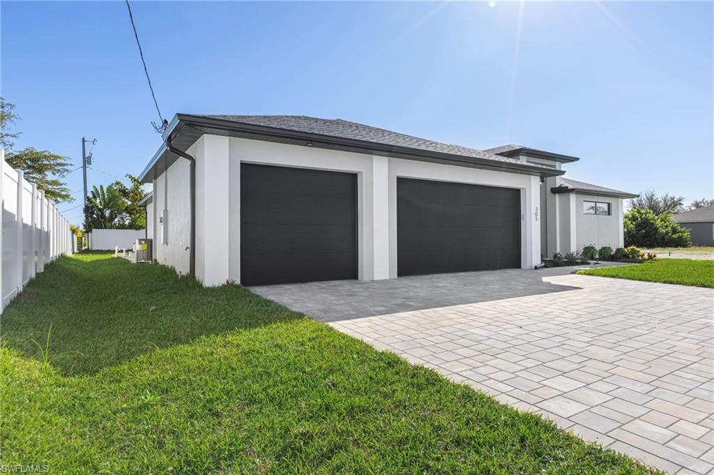 CAPE CORAL - Residential