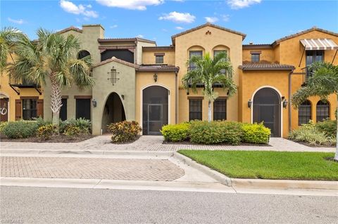 Townhouse in FORT MYERS FL 11834 Tulio WAY.jpg