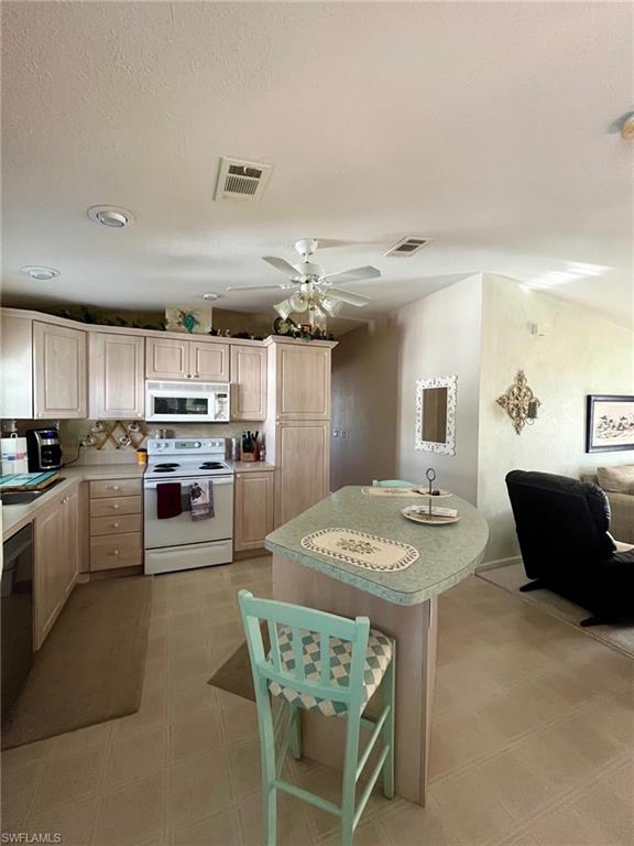 SILVER LAKES - Residential