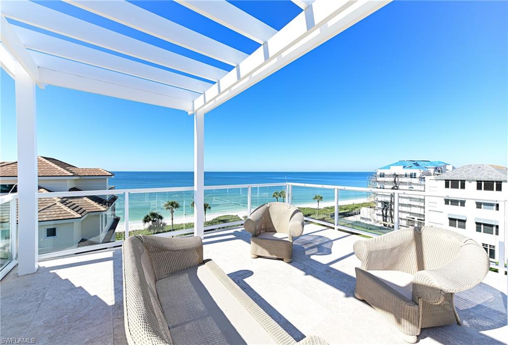 BAREFOOT BEACH - Residential