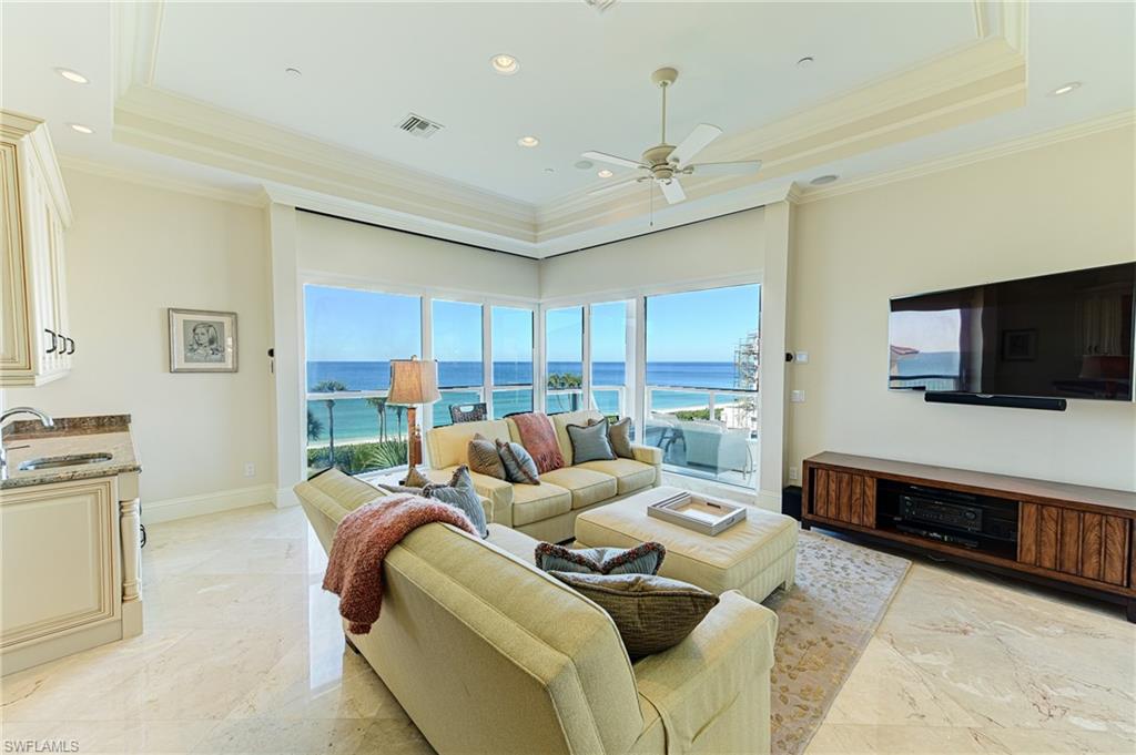 BAREFOOT BEACH - Residential