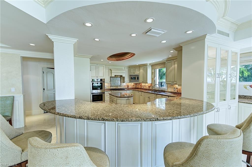 BAREFOOT BEACH - Residential