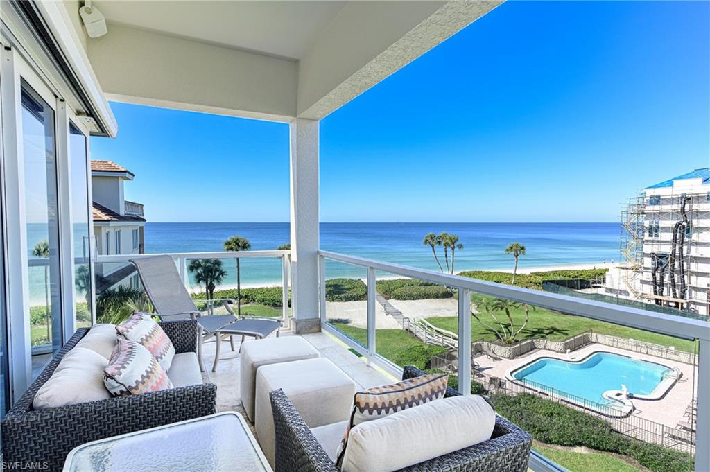 BAREFOOT BEACH - Residential