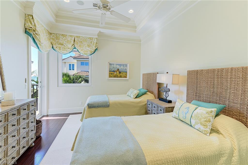 BAREFOOT BEACH - Residential