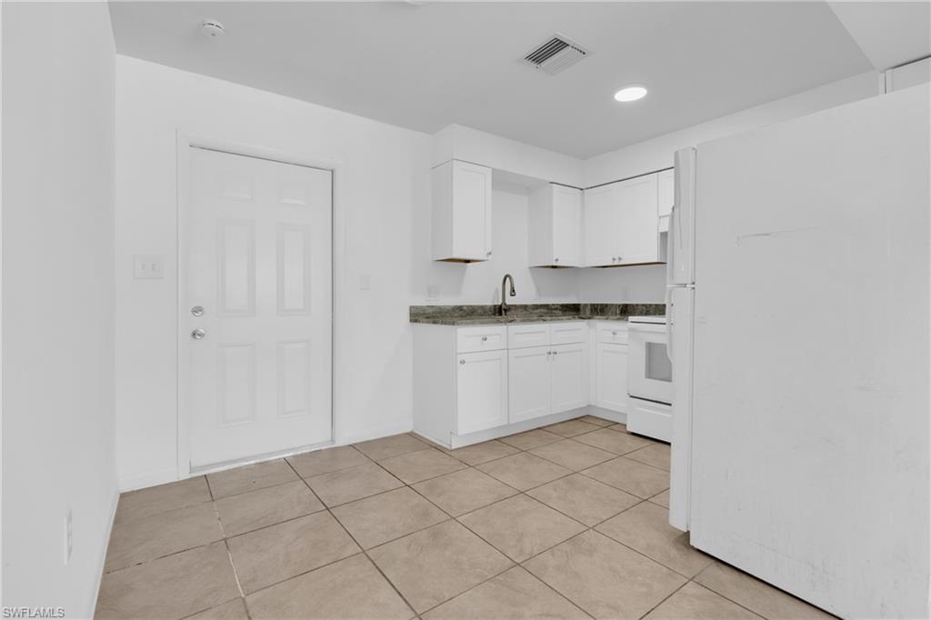 PINE MANOR - Residential