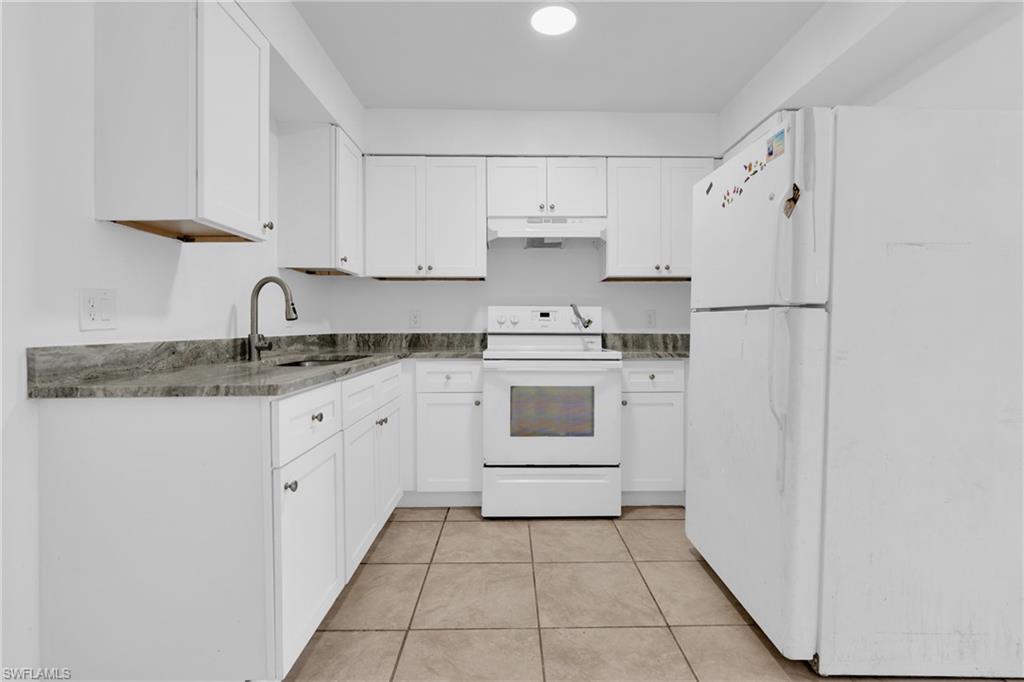 PINE MANOR - Residential