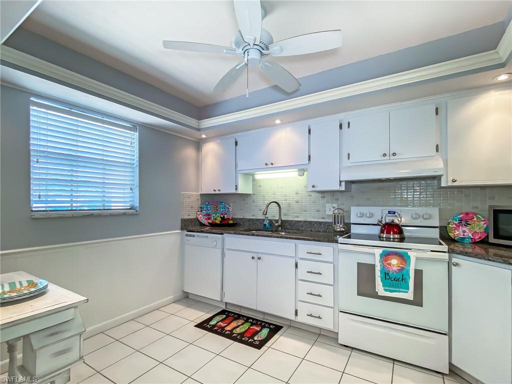 CYPRESS LAKES MANOR SOUTH - Residential