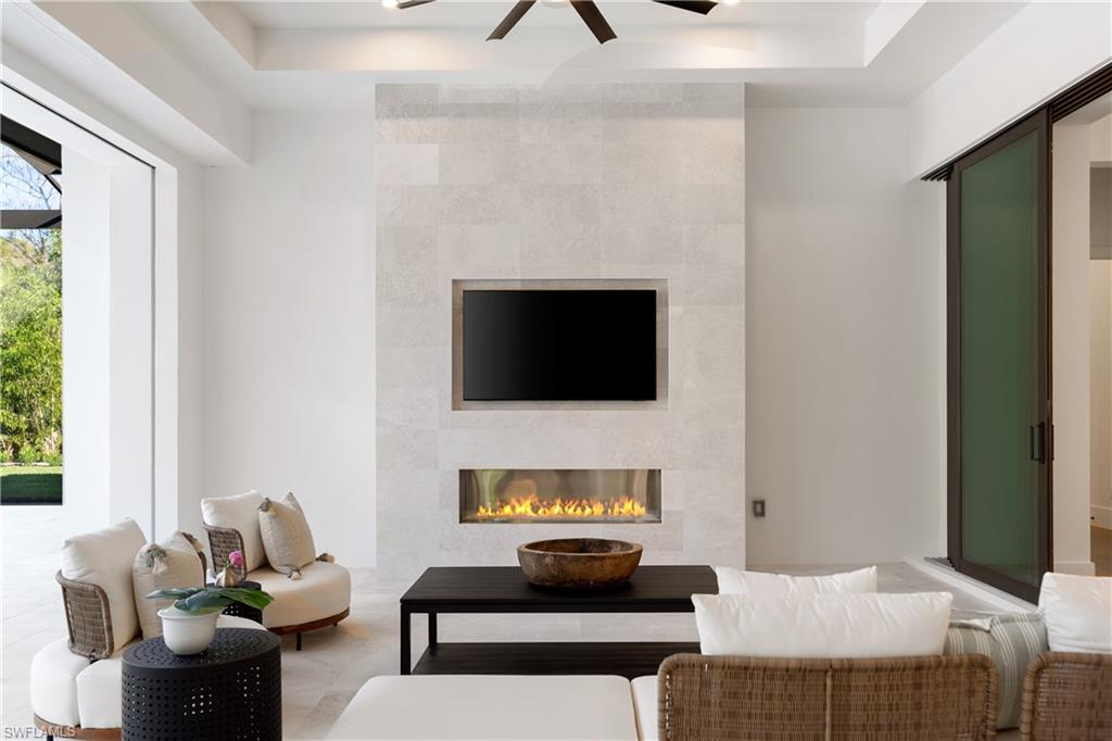 NAPLES CLUB ESTATES - Residential