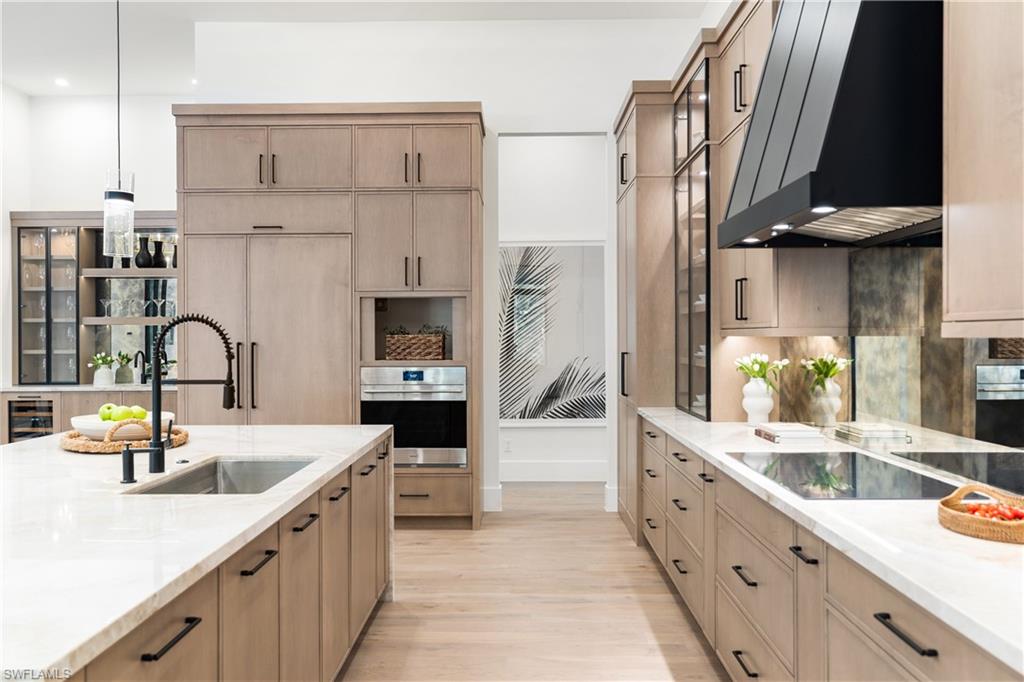 NAPLES CLUB ESTATES - Residential