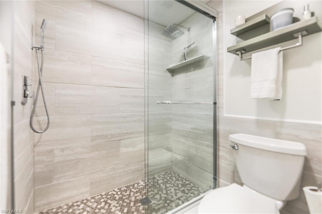 TENNIS VILLAS - Residential