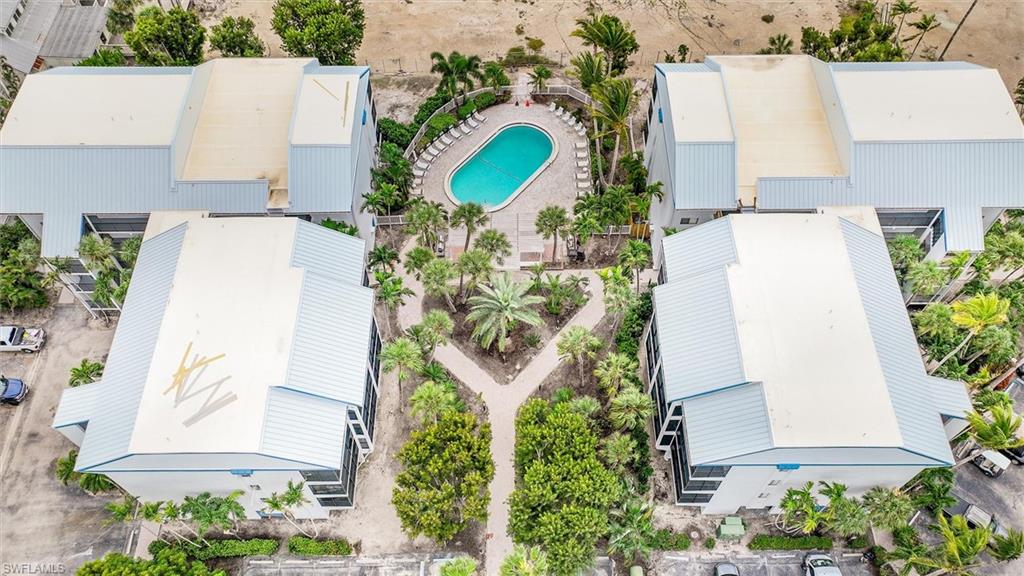 TENNIS VILLAS - Residential