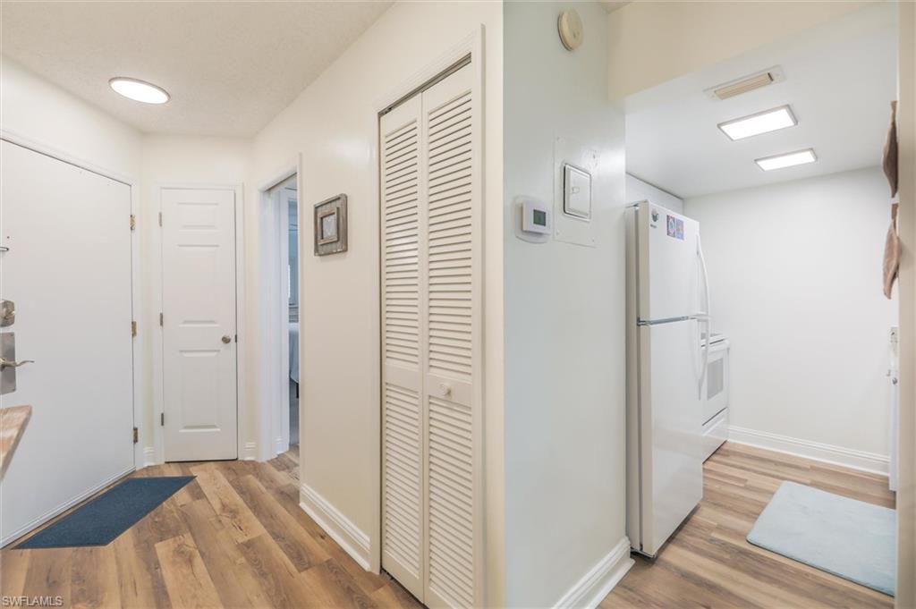 TENNIS VILLAS - Residential